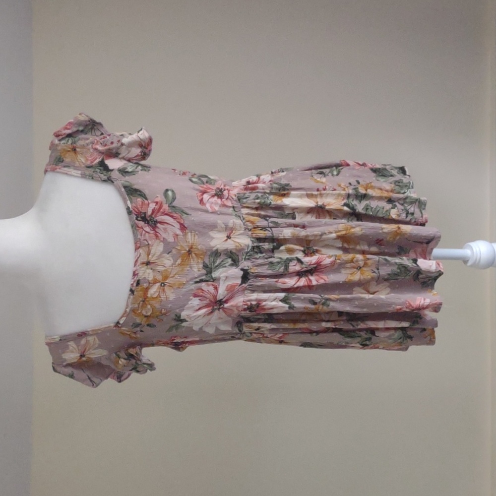 Blakeley rayon baby doll floral top. Size 1X Made in the USA